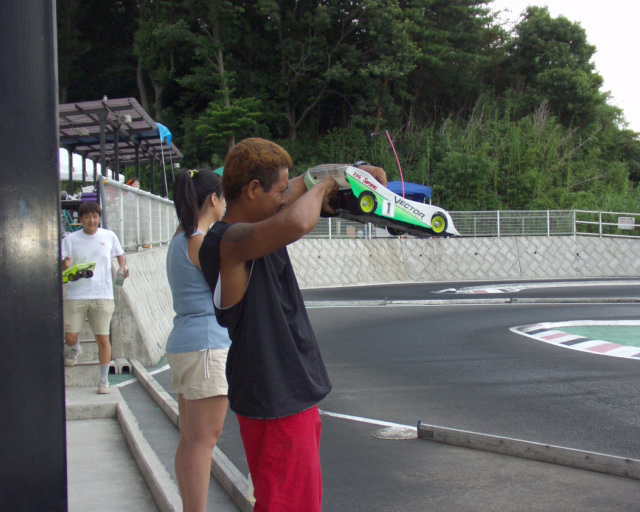 �J�����X